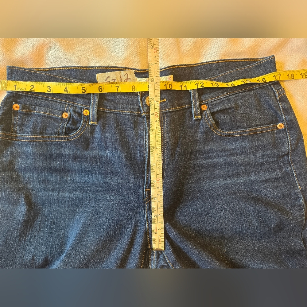 LEVI'S Women's Boyfriend Jeans Size 30 - Picture 7 of 7